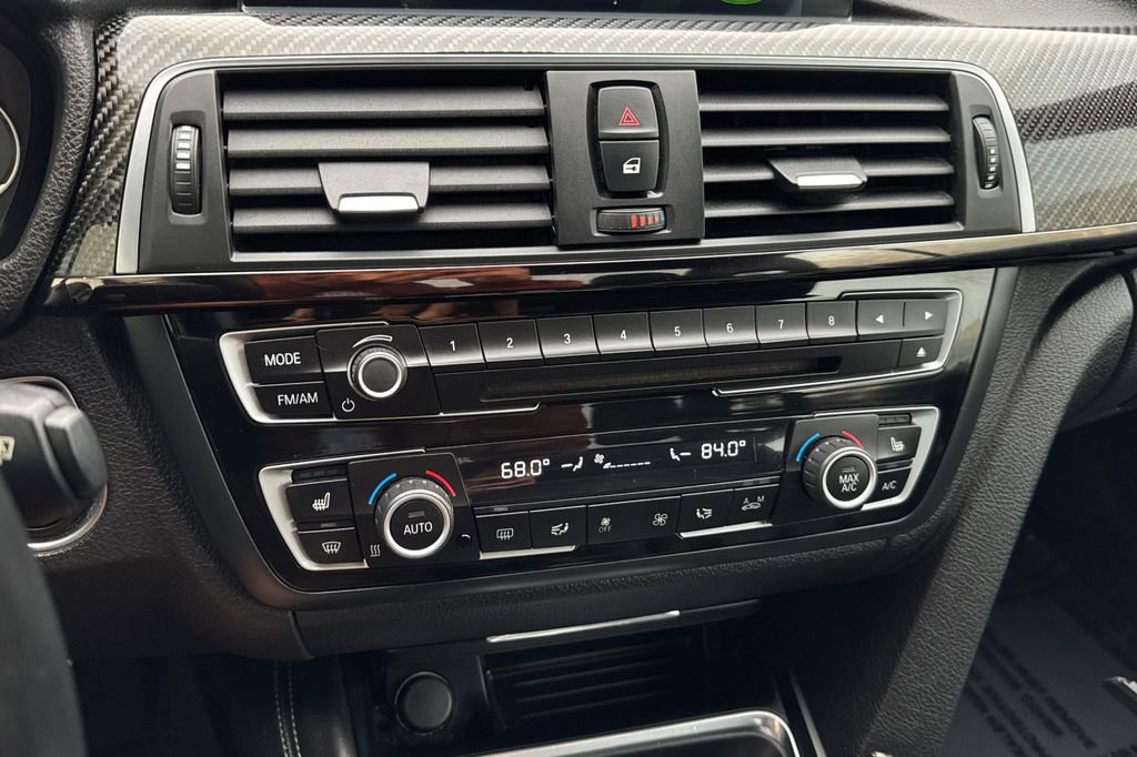 Used 2016 BMW M4 Convertible image 22