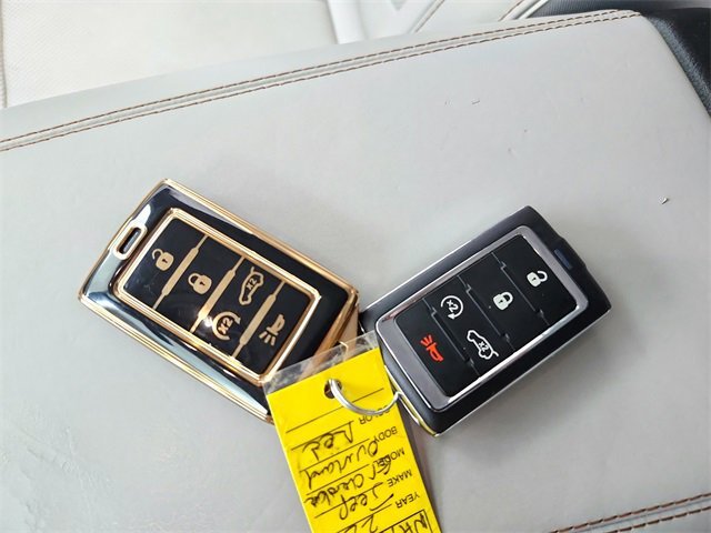 Used 2022 Jeep Grand Cherokee L Overland w/ Advanced Protech Group III image 38