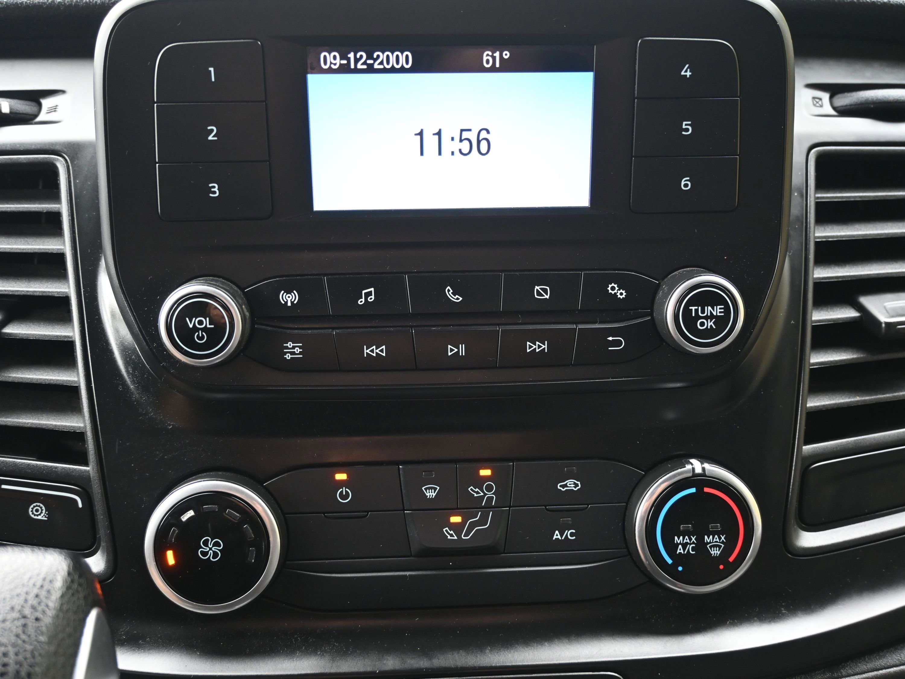 Used 2020 Ford Transit 250 Medium Roof AWD w/ Interior Upgrade Package image 13