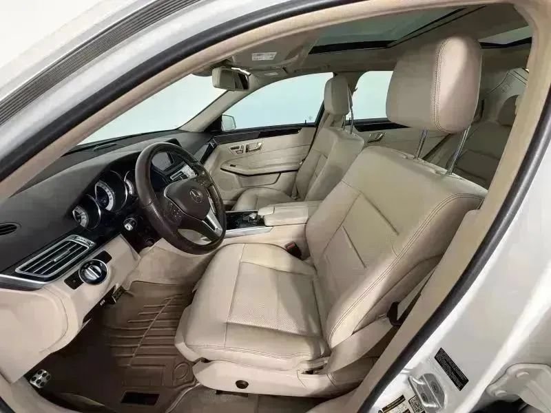 Used 2014 Mercedes-Benz E 250 BlueTEC 4MATIC Sedan image 19