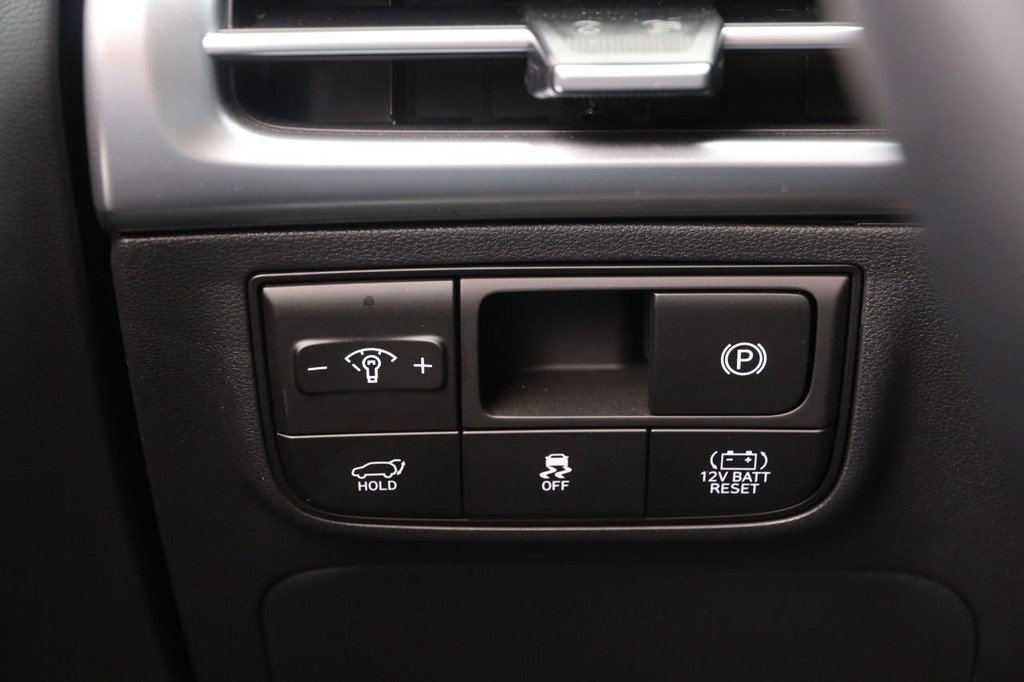 Used 2025 Hyundai Tucson Limited image 22