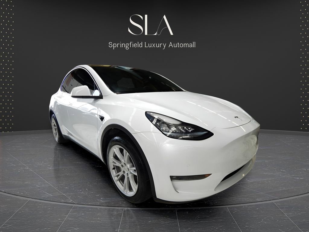 Used 2022 Tesla Model Y Long Range image 3