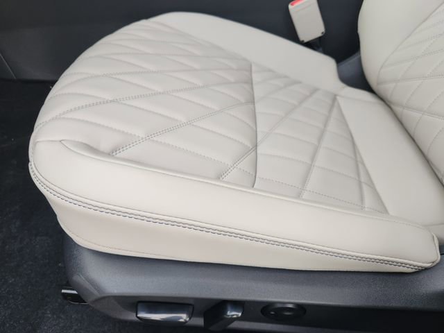 New 2026 Nissan Sentra SL w/ Floor Mat Package FWD image 20