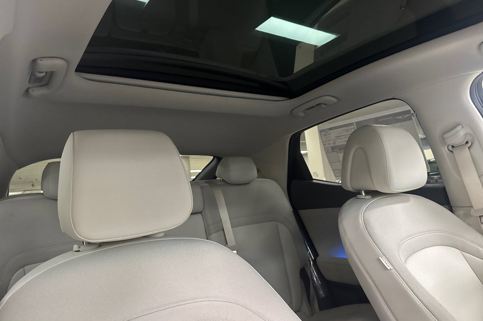 New 2026 Genesis GV60 RWD image 17