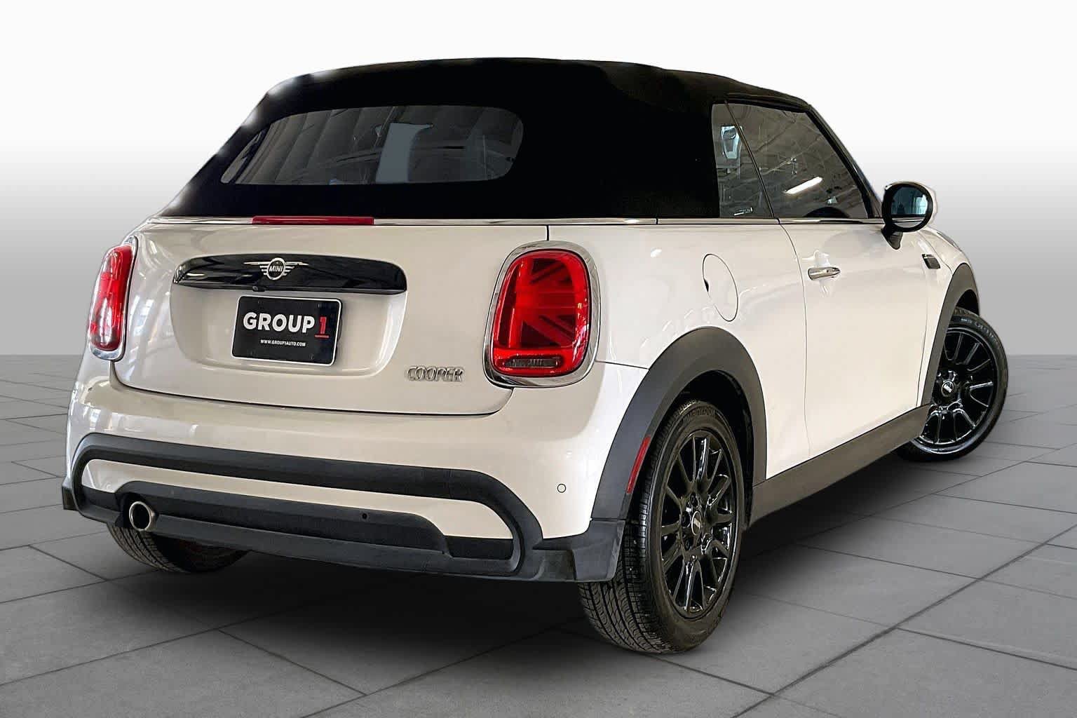 Used 2024 MINI Cooper Convertible w/ Signature Upholstery Package FWD image 12