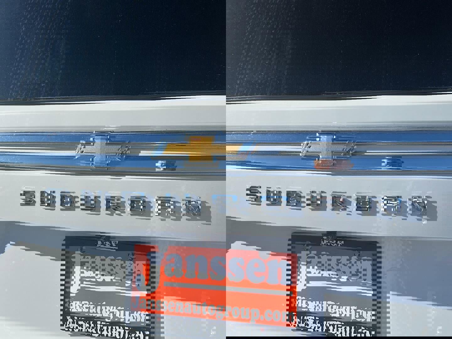 Used 2024 Chevrolet Suburban Premier image 7