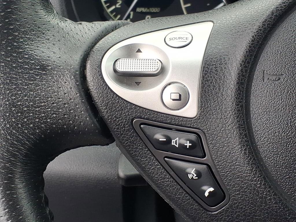 Used 2015 Nissan Versa Note SR image 11