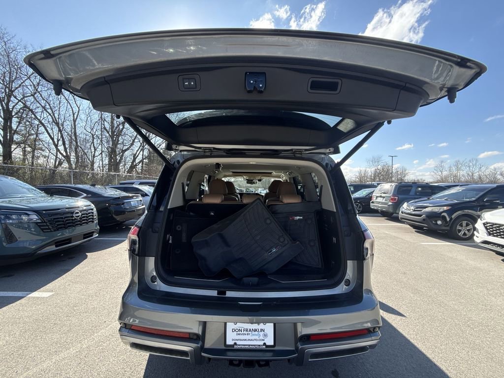 Used 2025 INFINITI QX80 Sensory AWD/4WD image 24