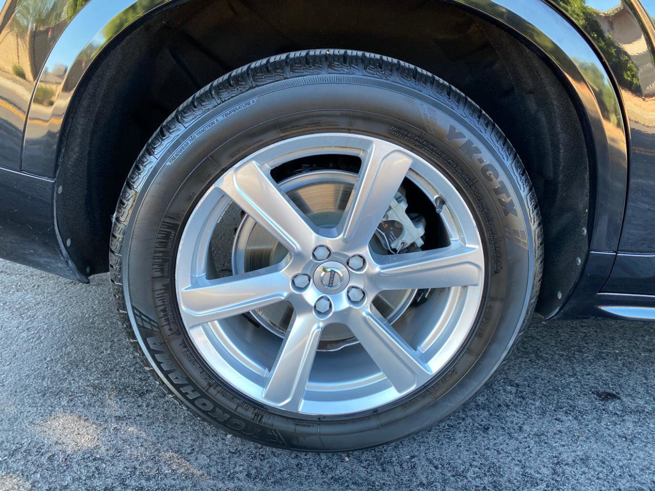 Used 2020 Volvo XC90 T6 Momentum image 12