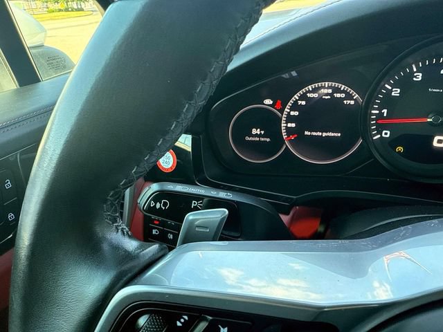 Used 2022 Porsche Cayenne AWD/4WD image 31