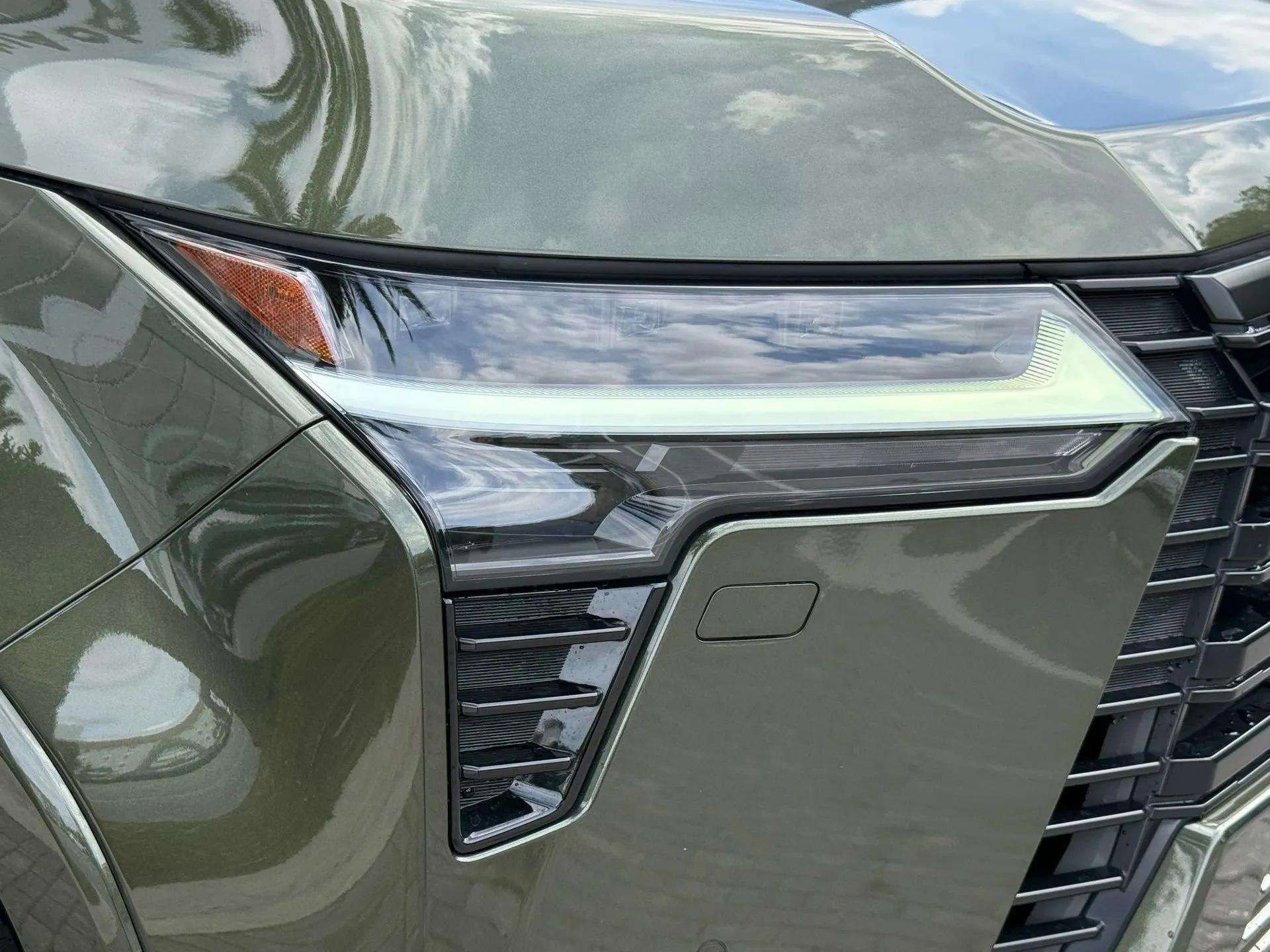 Used 2024 Lexus GX 550 w/ Accessory Package (2T) image 23