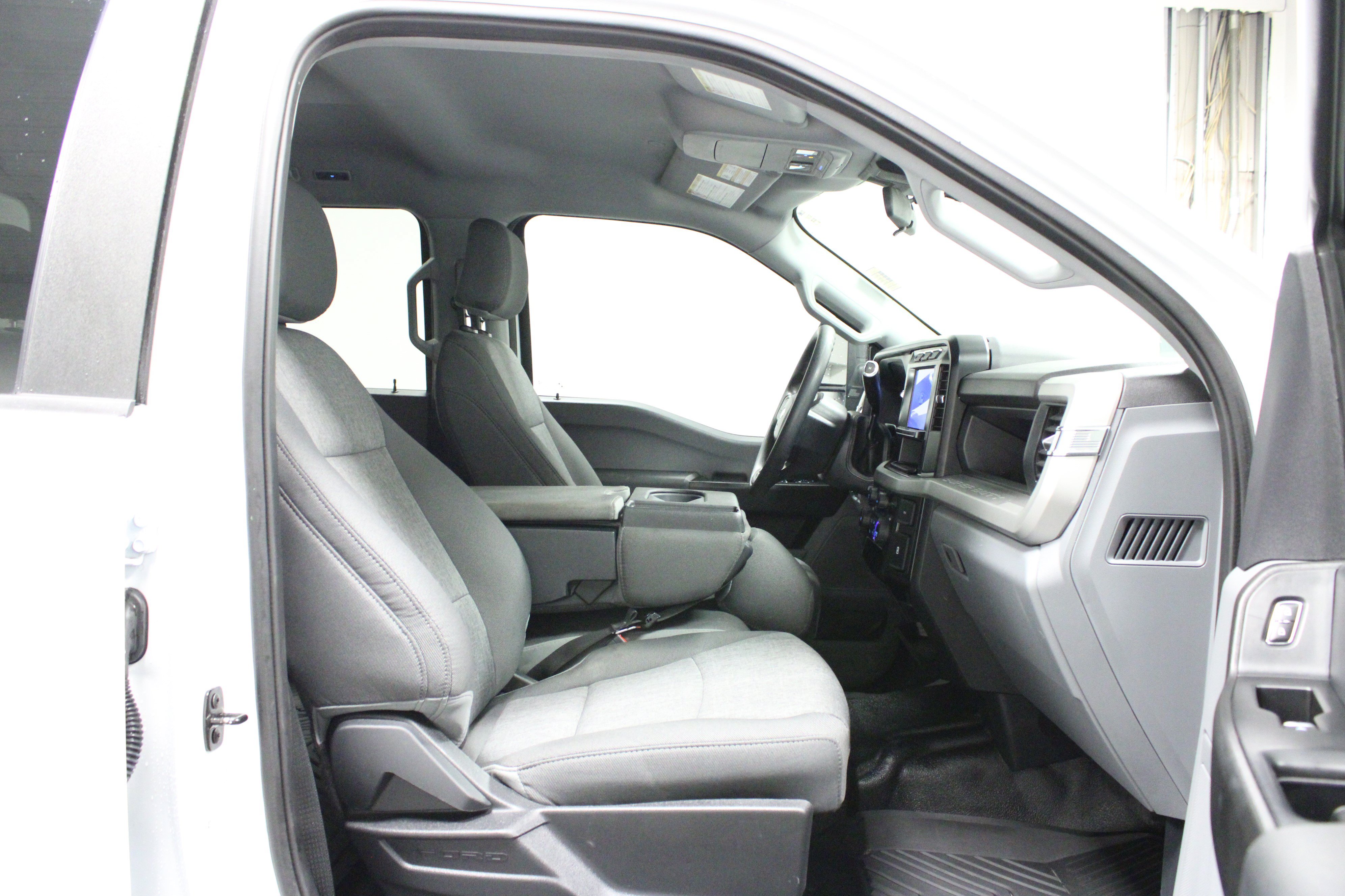 Used 2024 Ford F350 XL w/ 360-Degree Camera Package RWD image 16