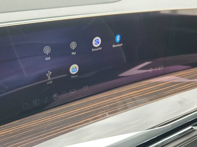 New 2026 Cadillac Escalade ESV Luxury w/ Touring Package AWD/4WD image 15
