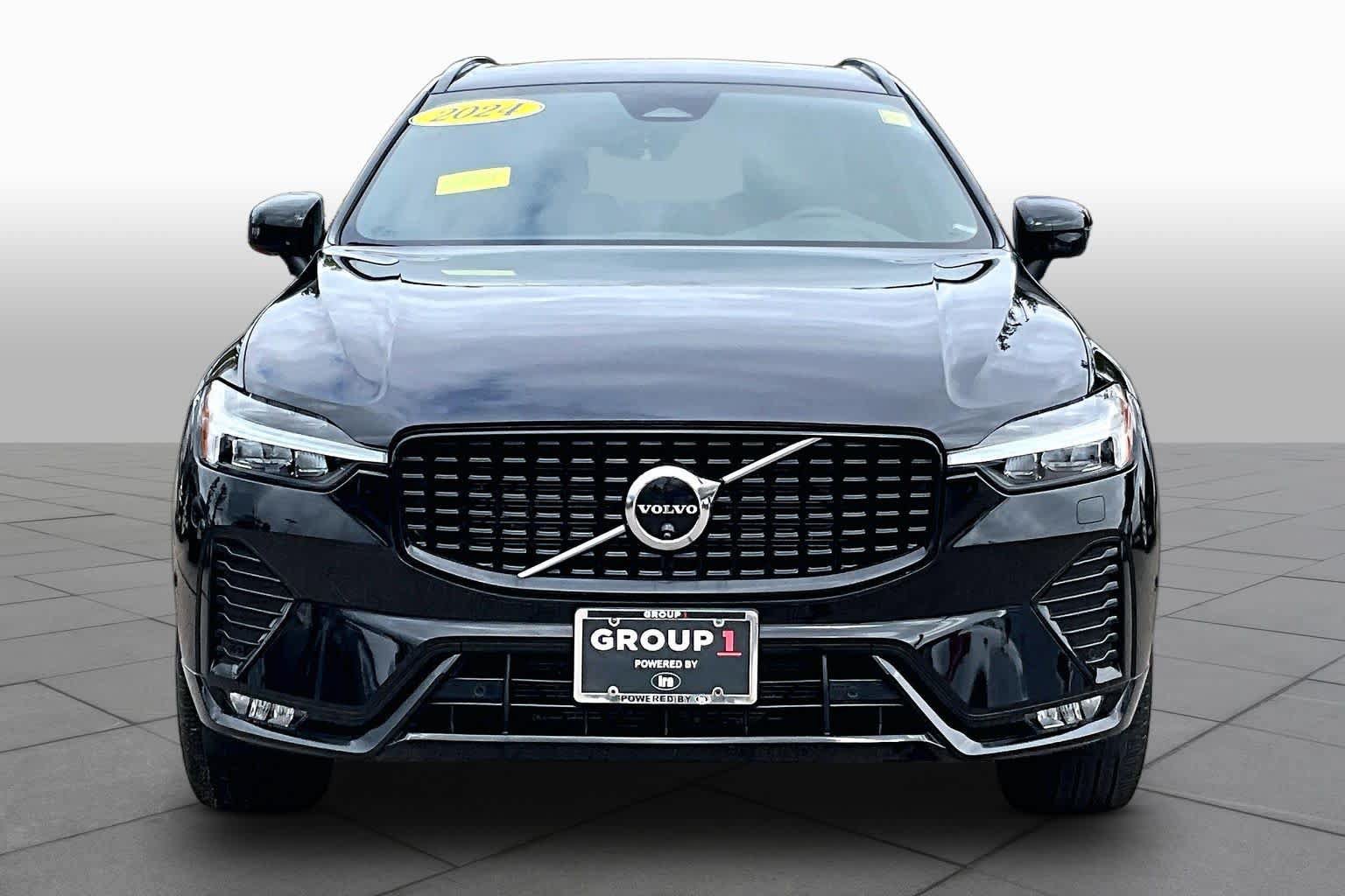 Certified 2024 Volvo XC60 B5 Plus w/ Climate Package AWD/4WD image 4