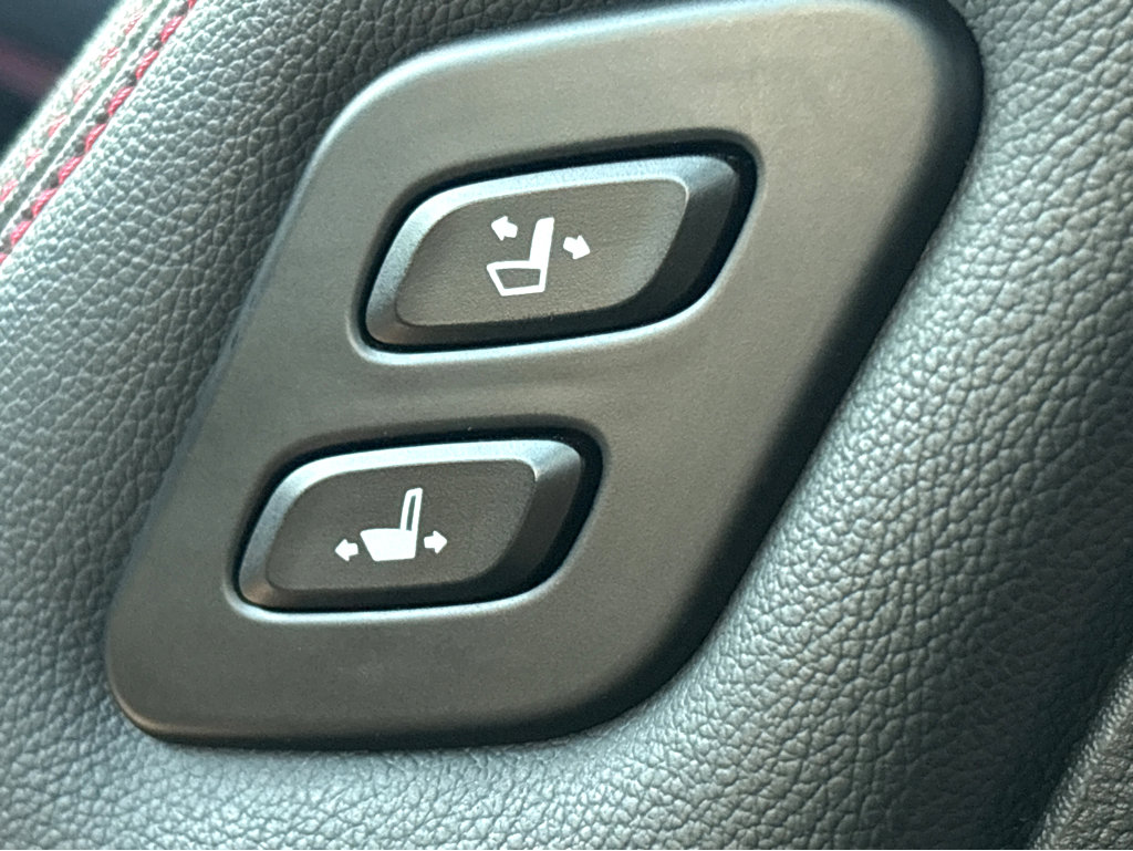 Used 2022 Genesis G70 3.3T w/ Sport Advanced Package image 26