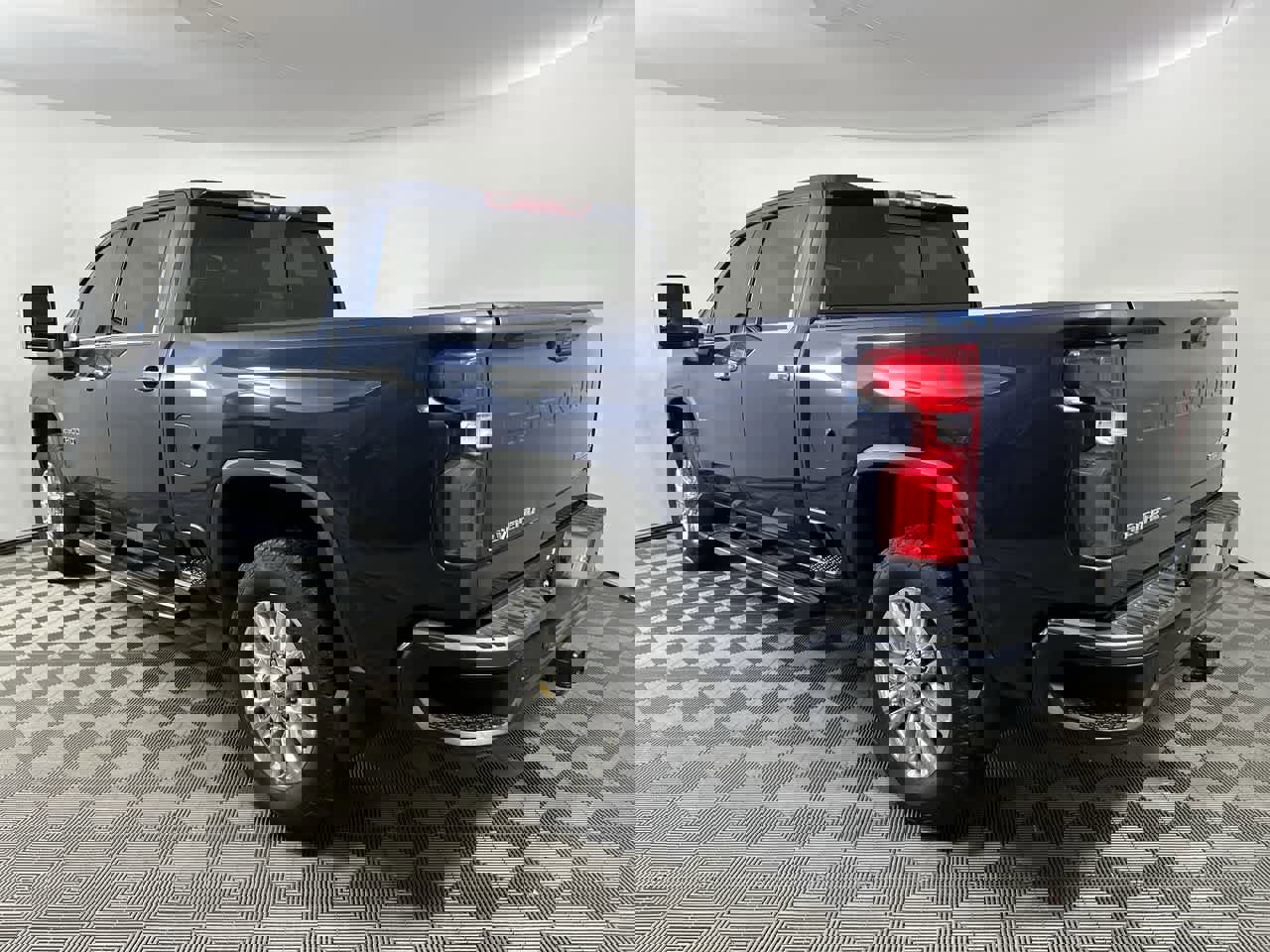 Used 2021 Chevrolet Silverado 2500 High Country w/ Z71 Off-Road Package image 6