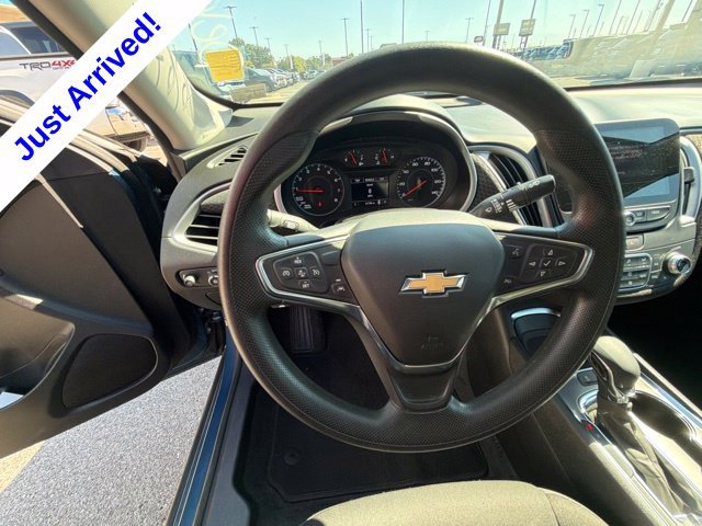 Used 2025 Chevrolet Malibu LT FWD image 37