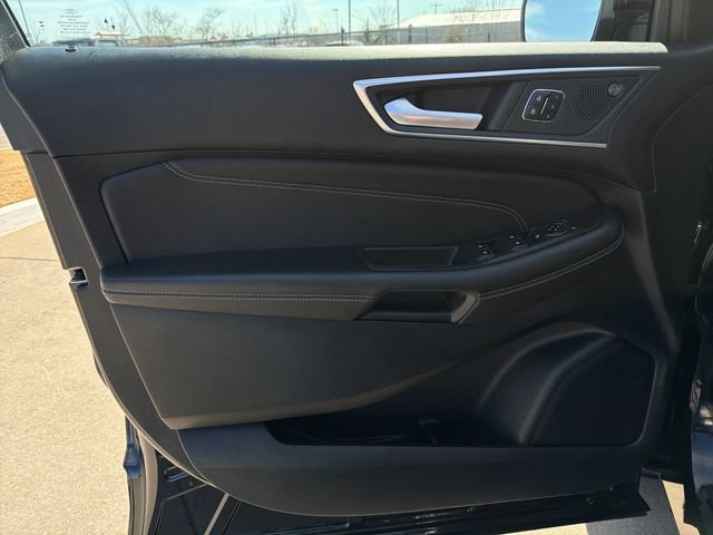 Used 2024 Ford Edge Titanium AWD/4WD image 12