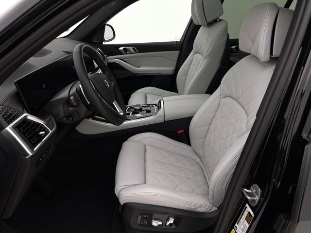 Certified 2026 BMW X5 xDrive50e w/ Climate Comfort Package AWD/4WD image 11