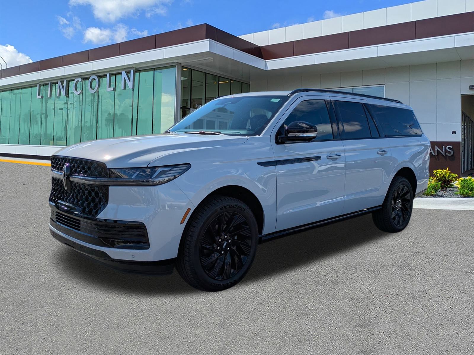 New 2026 Lincoln Navigator L Reserve w/ Jet Appearance Package image 8