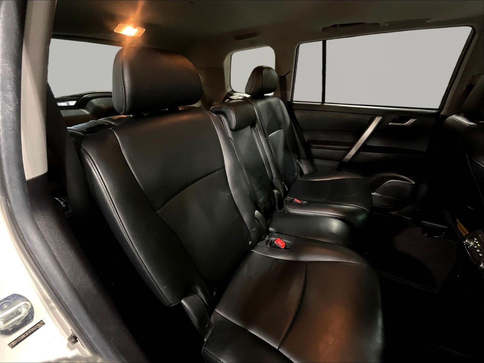 Used 2013 Toyota Highlander SE AWD/4WD image 24