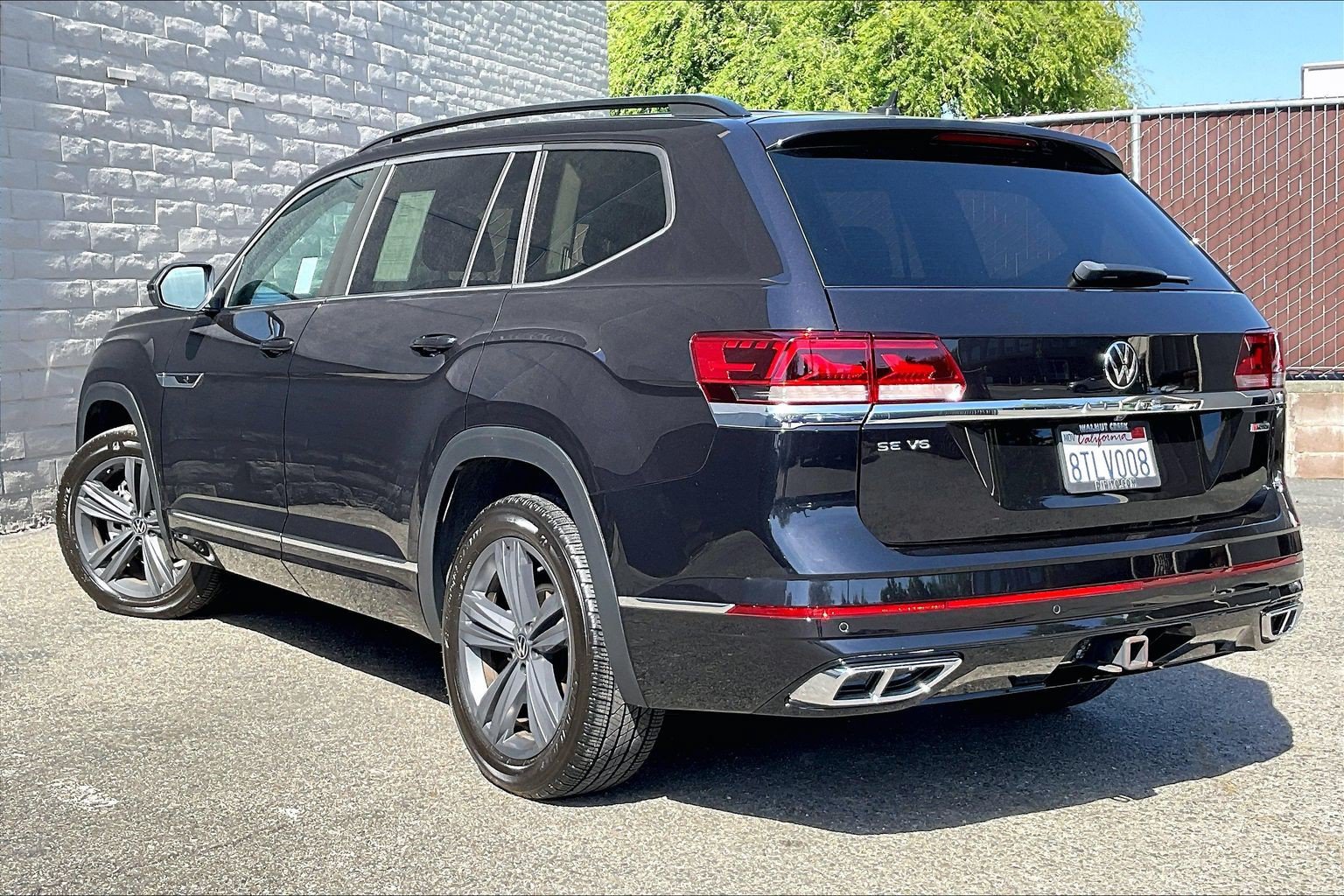 Certified 2021 Volkswagen Atlas SE w/ Towing Package AWD/4WD image 10