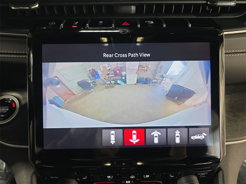 Used 2024 Jeep Grand Cherokee L Limited w/ Luxury Tech Group II image 26