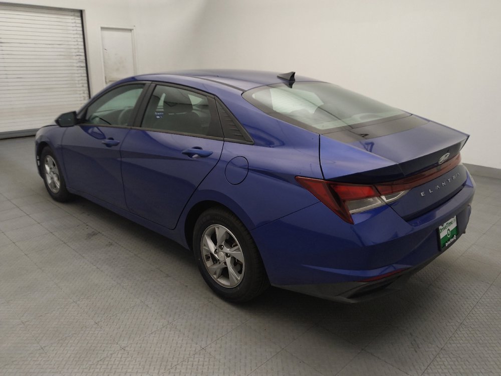 Used 2021 Hyundai Elantra SE FWD image 5