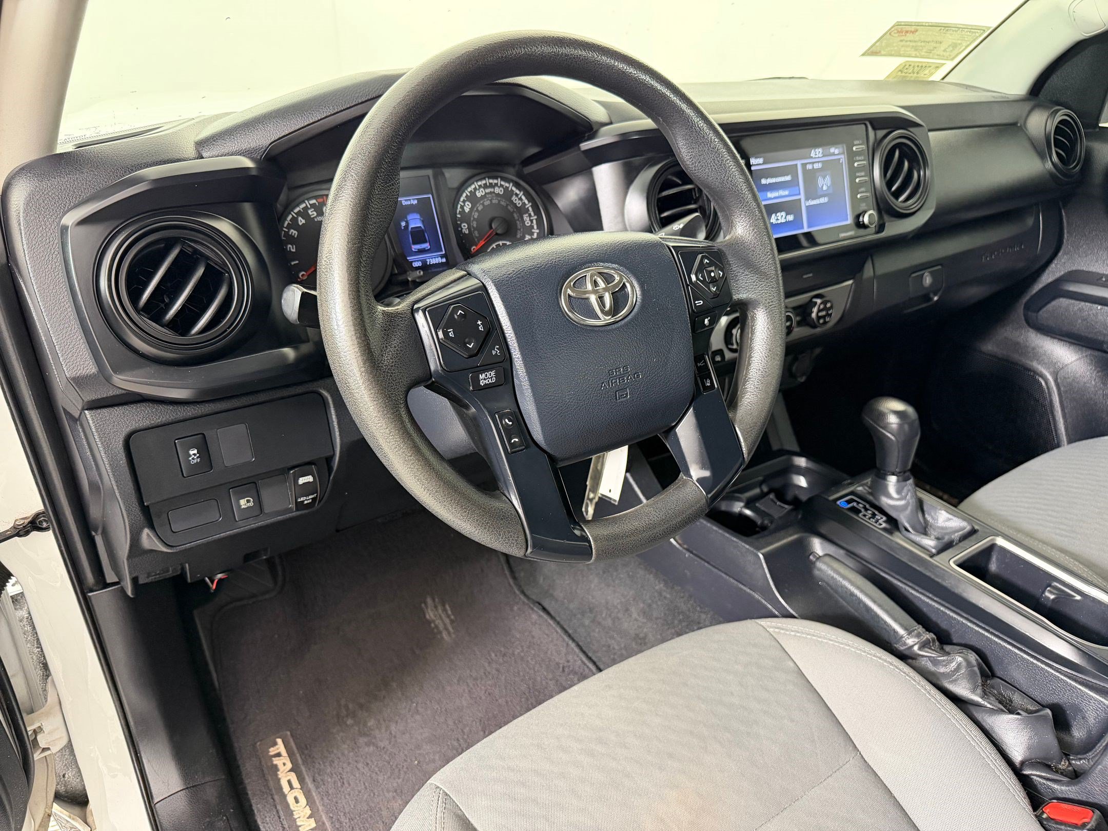Used 2020 Toyota Tacoma SR AWD/4WD image 4