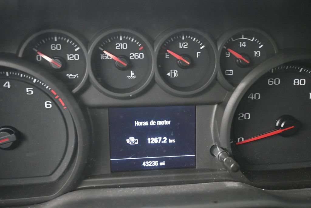Used 2024 Chevrolet Silverado 1500 Custom RWD image 11