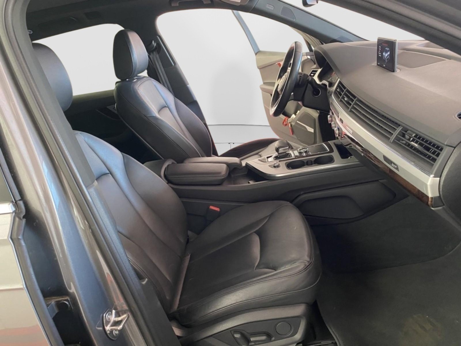 Used 2018 Audi Q7 2.0T Premium Plus AWD/4WD image 9