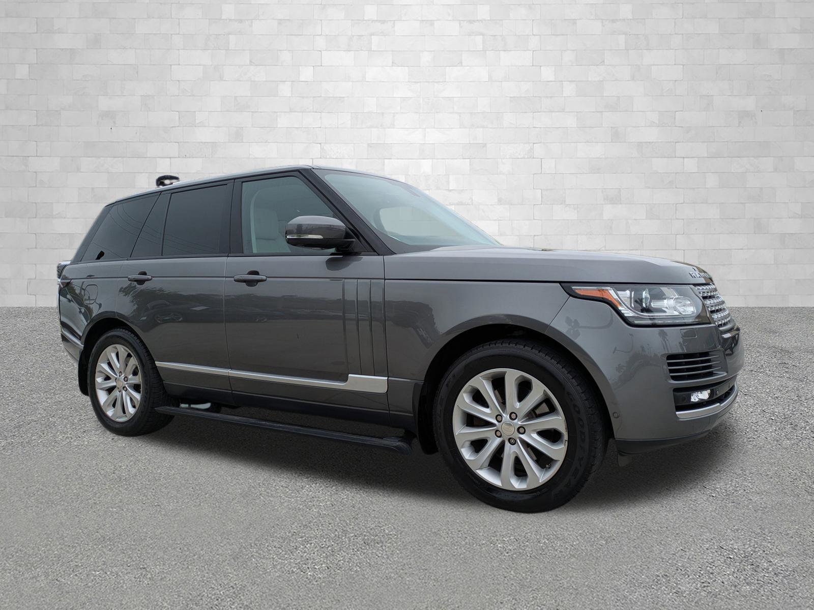 Used 2015 Land Rover Range Rover HSE image 1