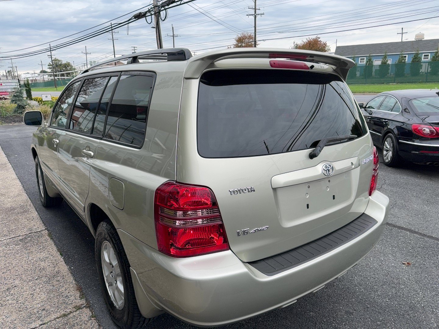 Used 2003 Toyota Highlander 4WD V6 w/ Appearance Pkg image 3
