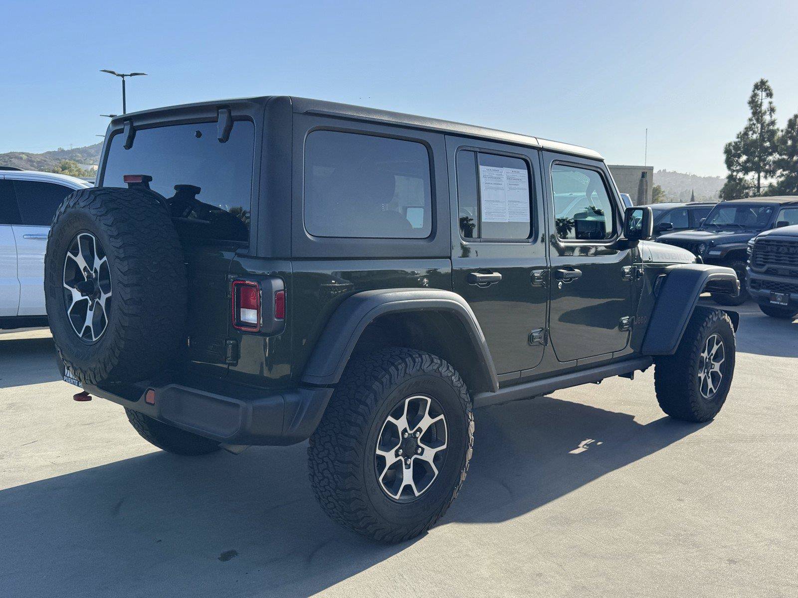 Used 2023 Jeep Wrangler Unlimited Rubicon AWD/4WD image 7