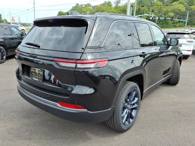 New 2026 Jeep Grand Cherokee Limited AWD/4WD image 3