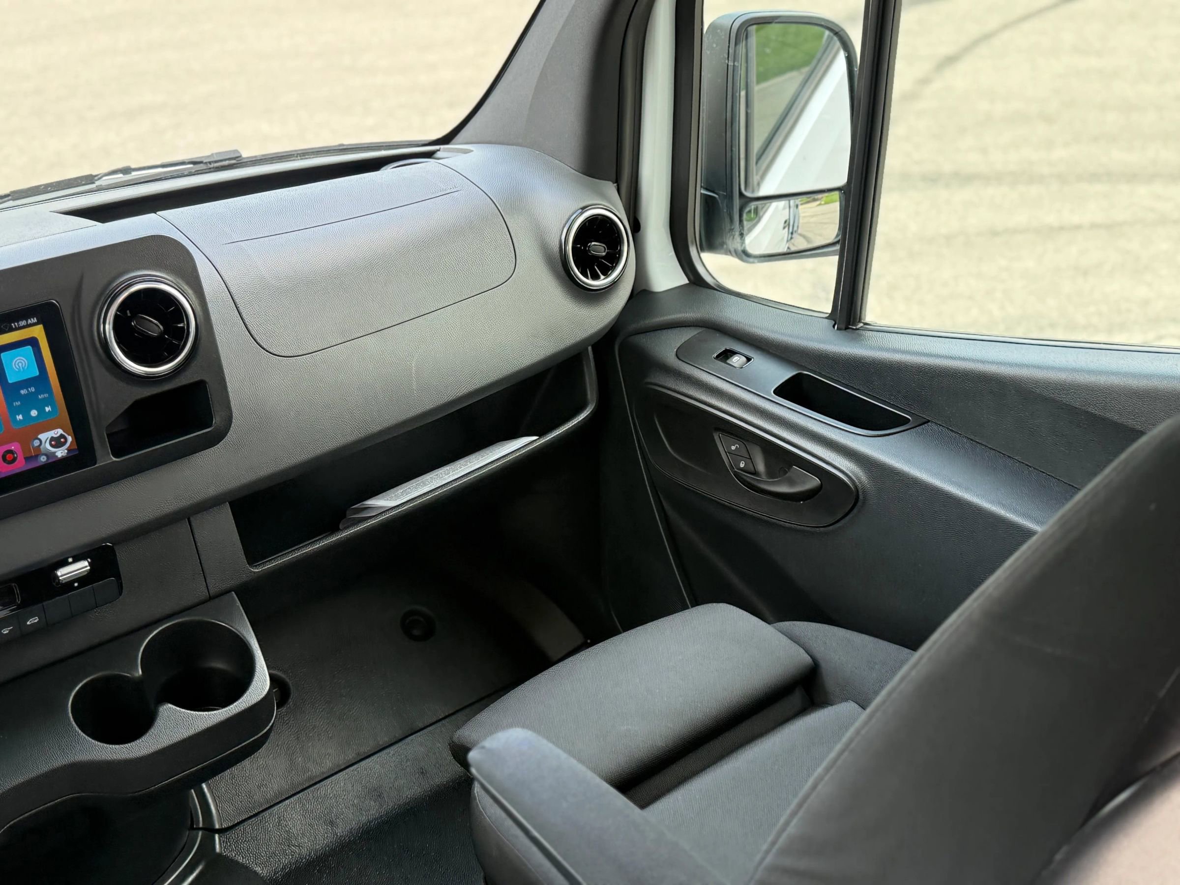 Used 2019 Mercedes-Benz Sprinter 170 w/ Driver Convenience Package image 23
