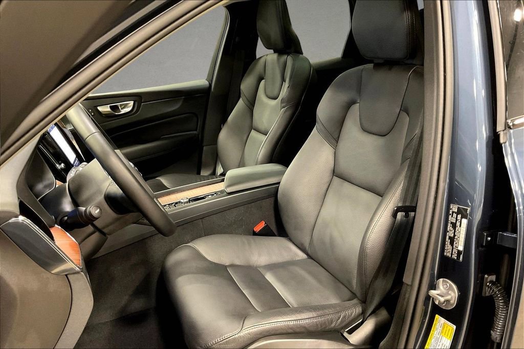 Used 2024 Volvo XC60 B5 Plus w/ Protection Package Premier image 20