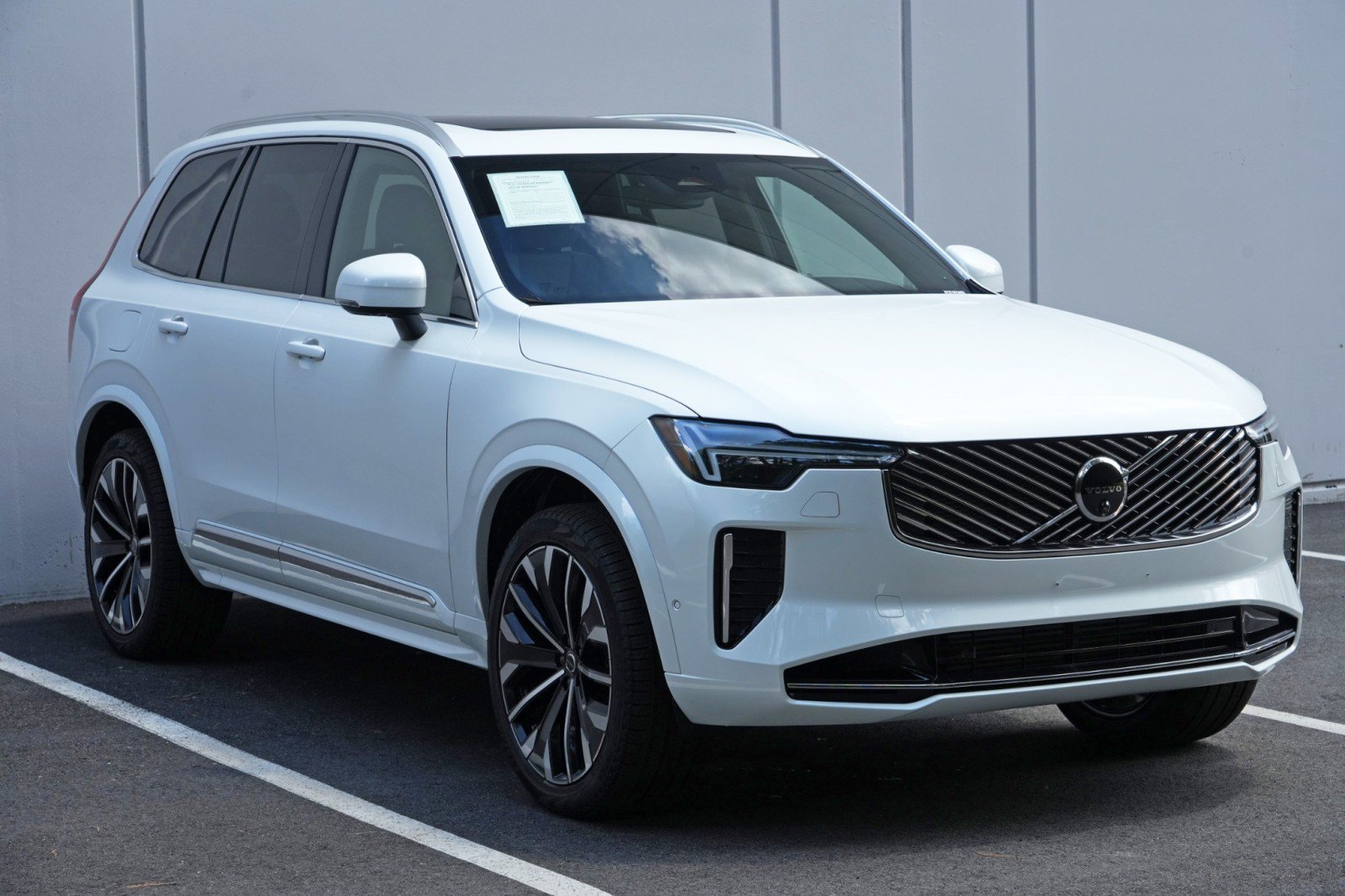 Used 2026 Volvo XC90 T8 Plus w/ Protection Package AWD/4WD image 58