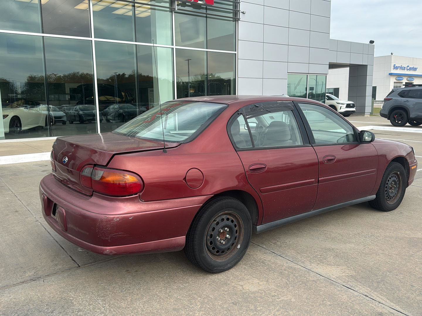 Used 2003 Chevrolet Malibu V6 w/ Preferred Equipment Group 1 FWD image 2