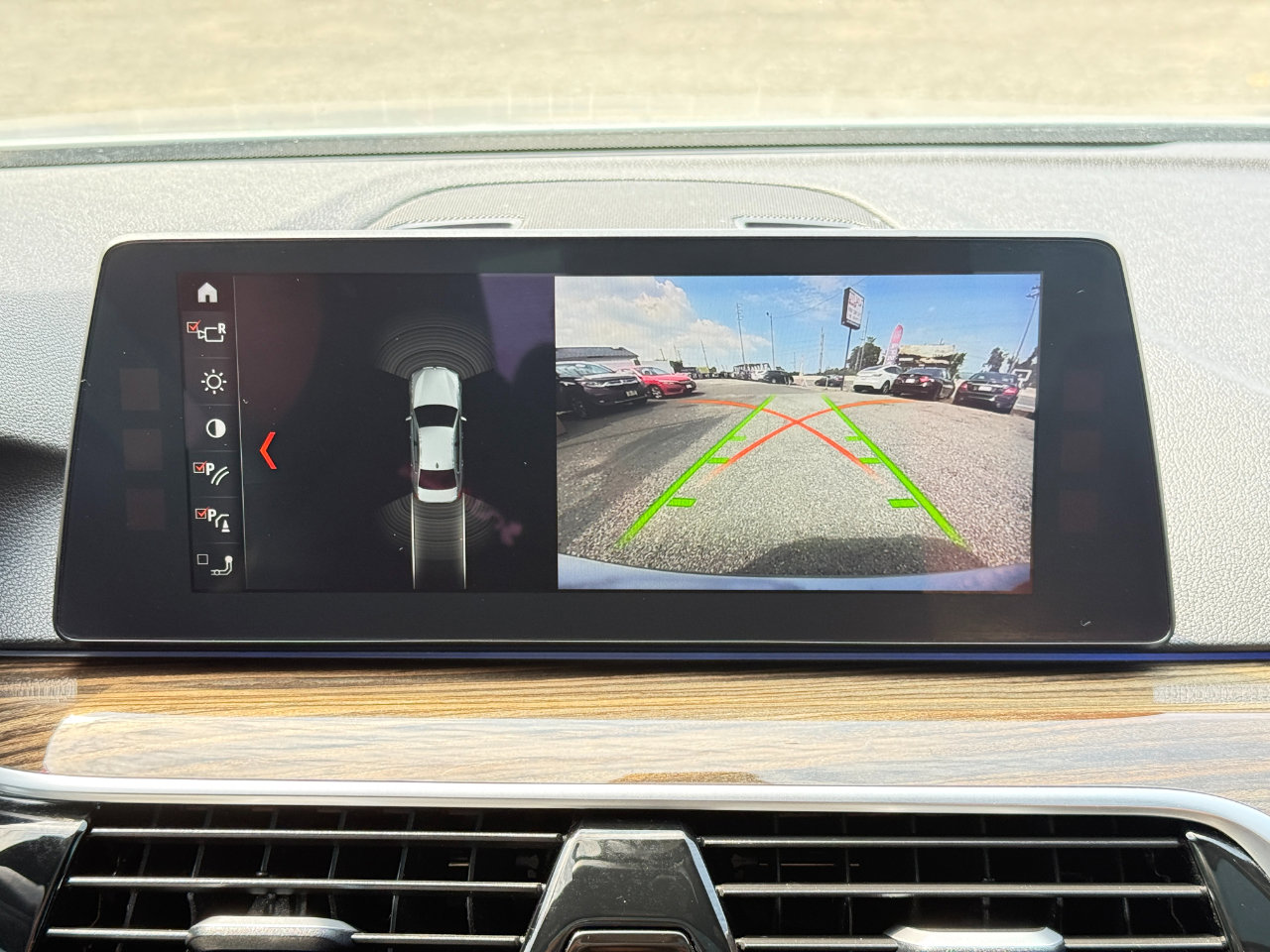 Used 2018 BMW 530i xDrive w/ Premium Package image 55