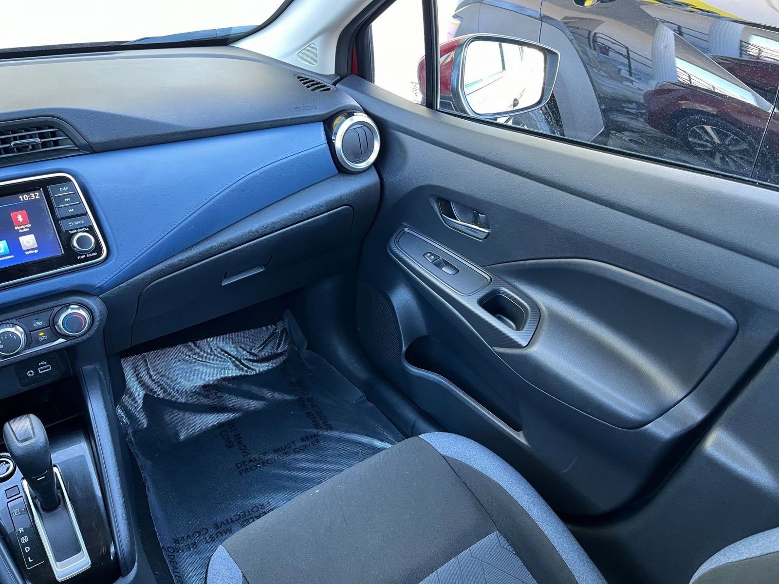 Used 2025 Nissan Versa SV image 31