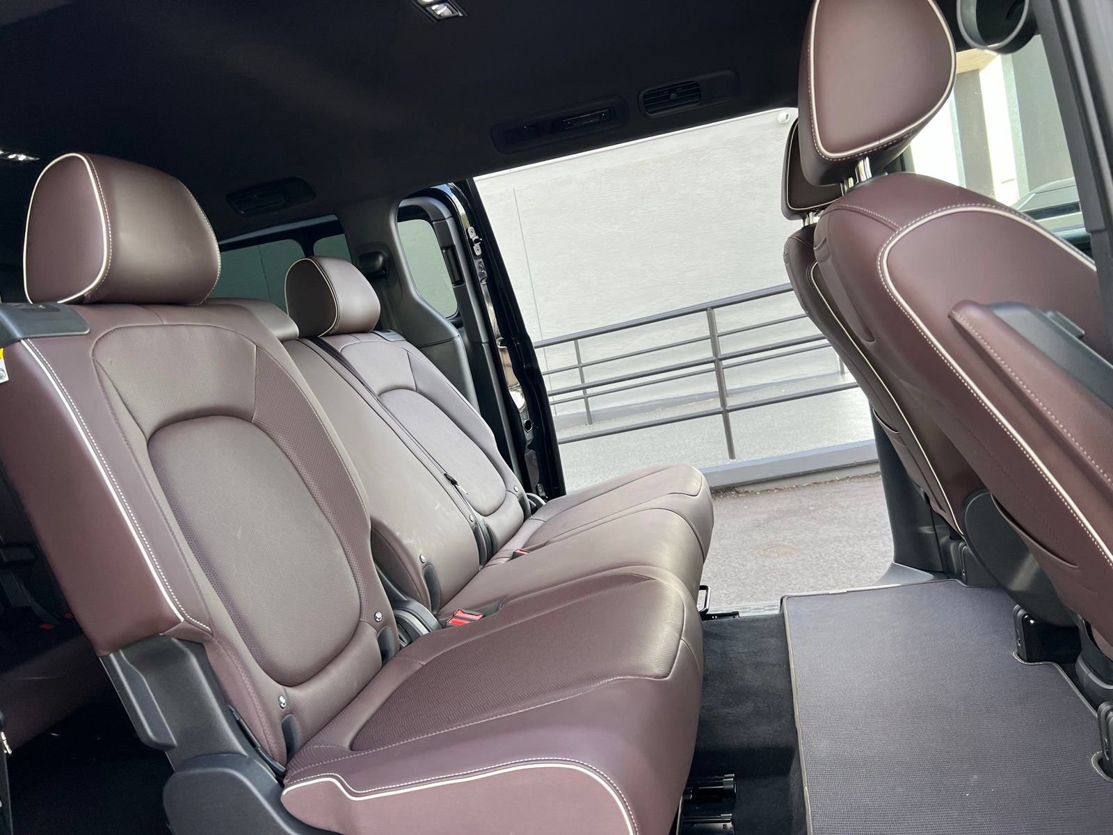 Used 2025 Volkswagen ID. Buzz Pro S RWD image 58