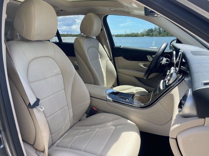 Used 2021 Mercedes-Benz GLC 300 image 8