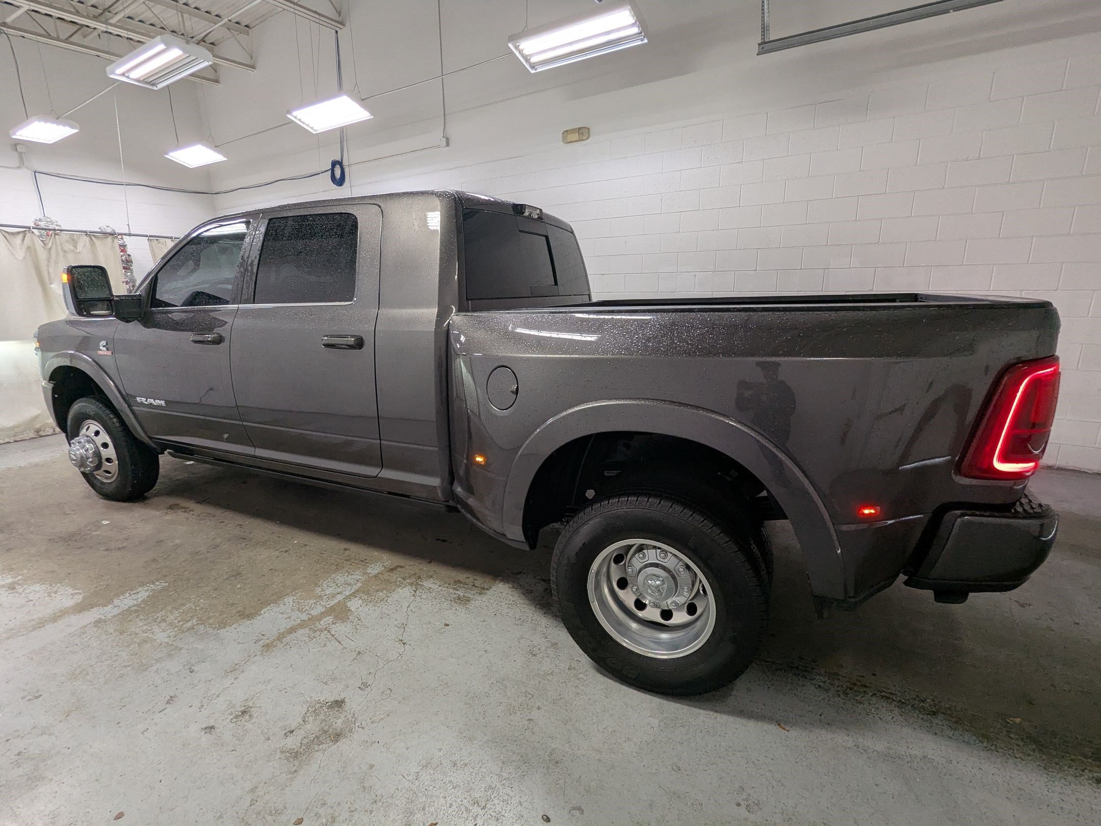 Used 2026 RAM 3500 Longhorn AWD/4WD image 10