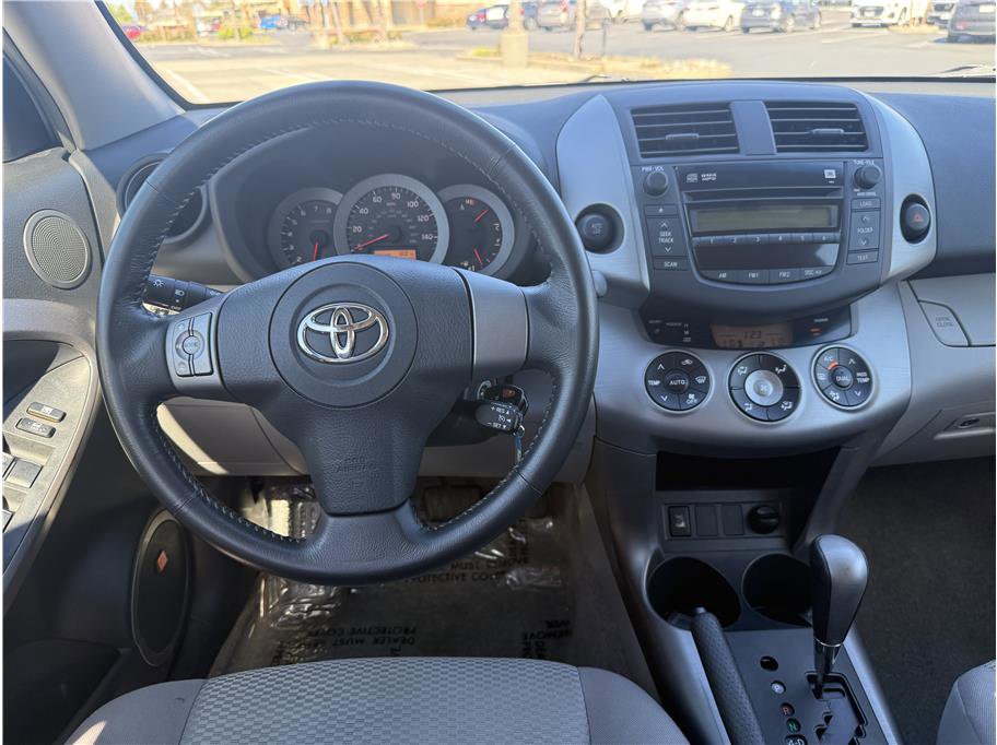 Used 2006 Toyota RAV4 Limited image 10