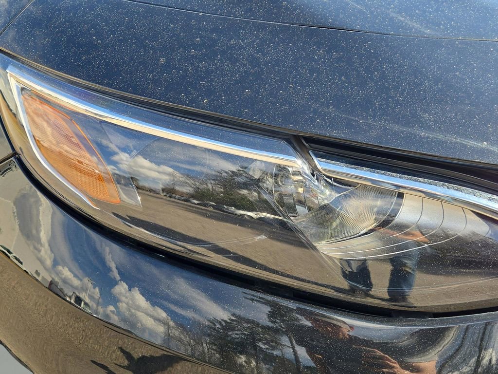 Used 2021 Chevrolet Malibu LT FWD image 4