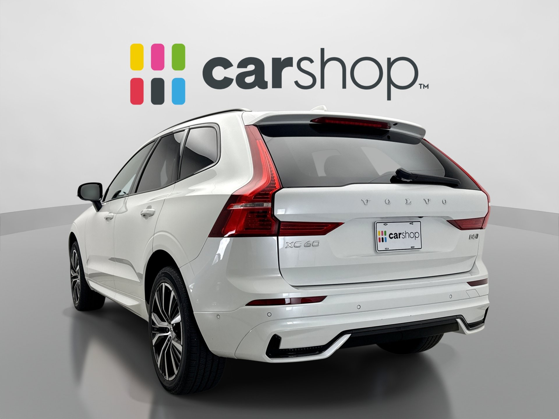 Used 2024 Volvo XC60 B5 Ultimate w/ Climate Package AWD/4WD image 3
