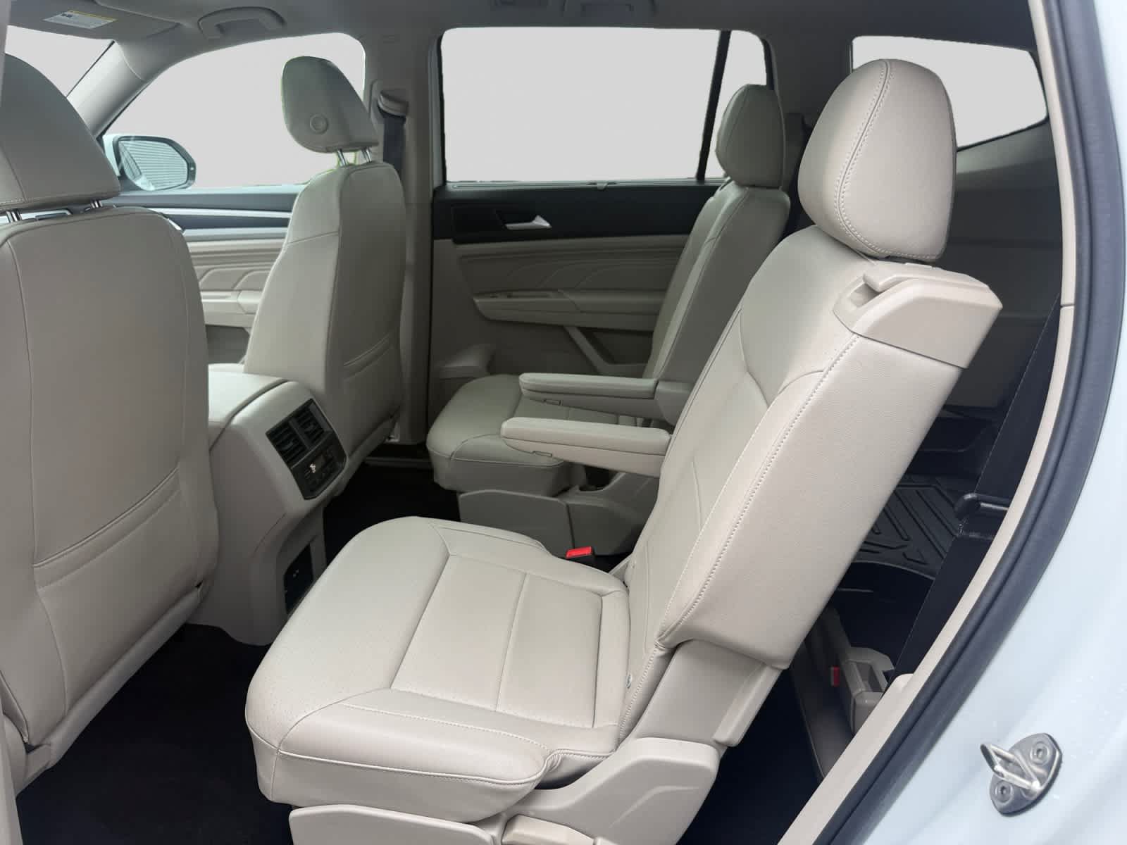 Used 2021 Volkswagen Atlas SE w/ Panoramic Sunroof Package AWD/4WD image 15