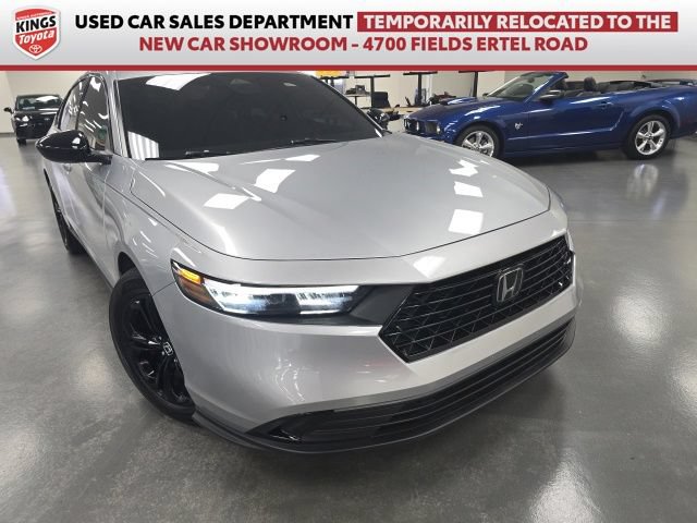 Used 2025 Honda Accord SE image 1