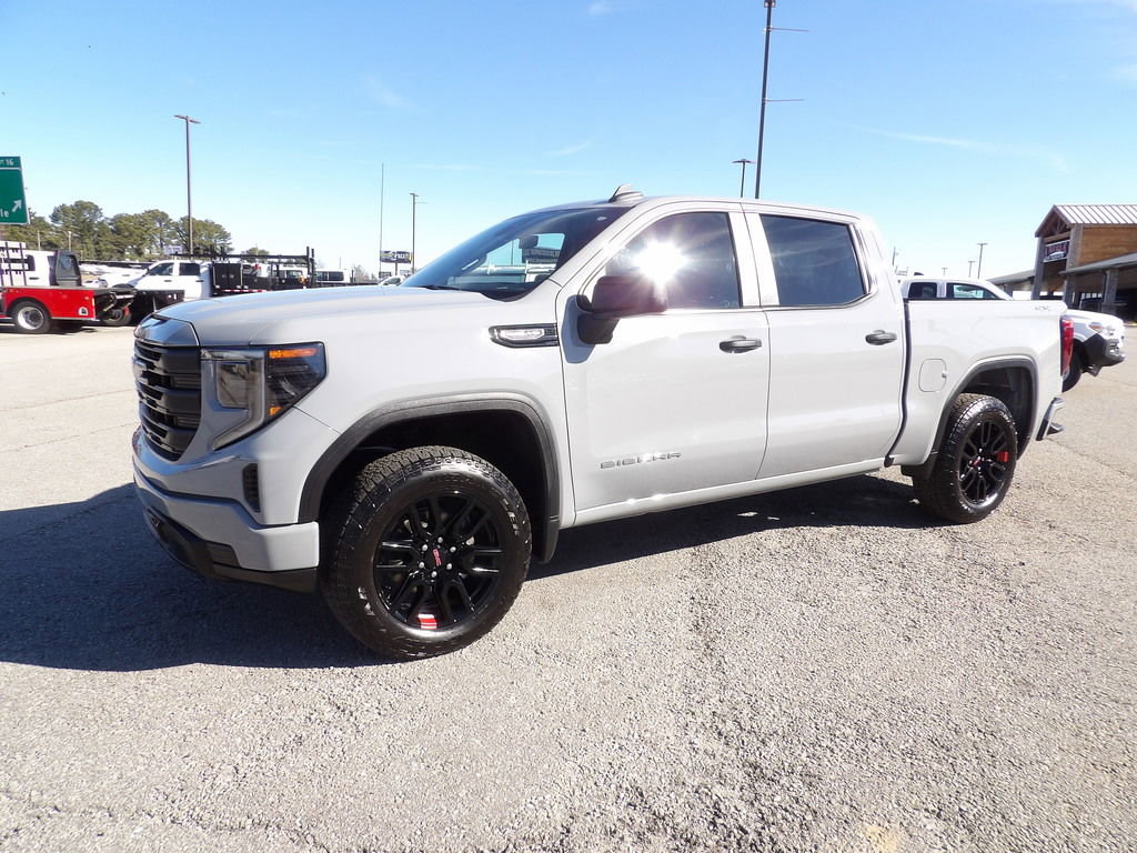 Used 2025 GMC Sierra 1500 Pro w/ Graphite Edition AWD/4WD image 3